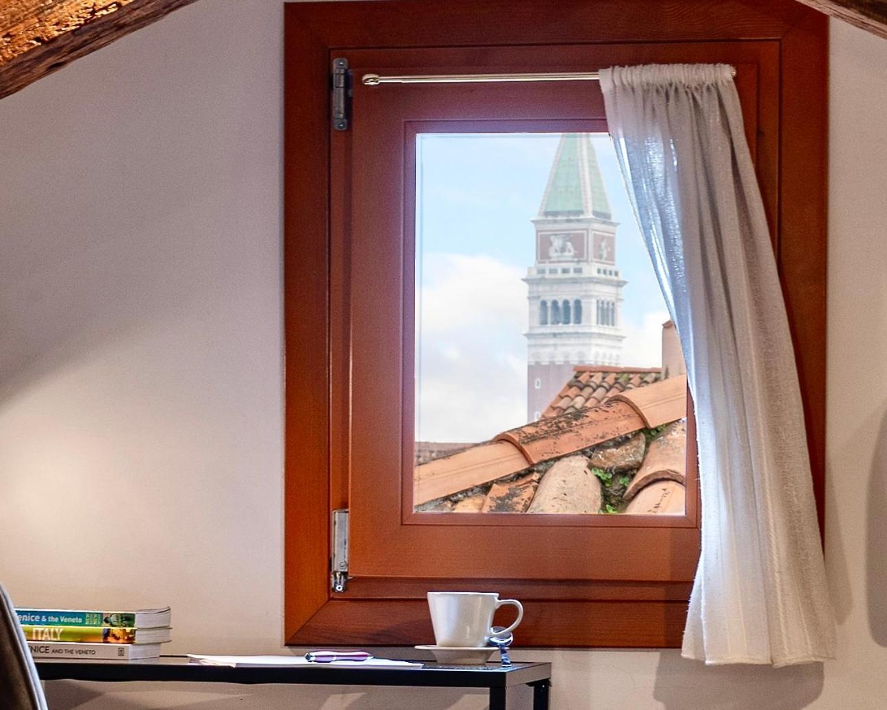 Glass House - Loft 2 Minutes To Rialto Bridge & View Venice Exterior photo